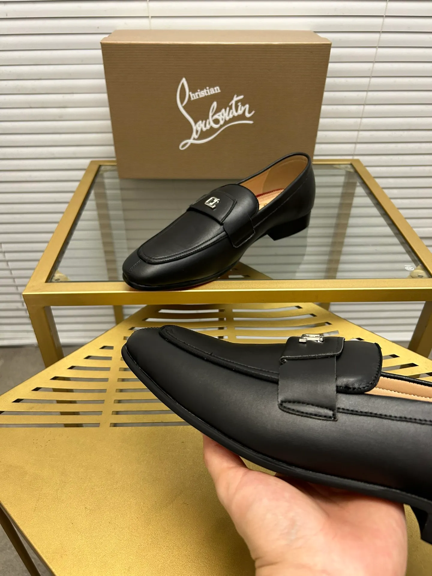 (Customized model) Ex-factory price is 520. christian louboutin (CL red sole shoes) counter series, casual sneakers for couples 📢 📢 📢 Exclusive hot style release 🎈🎈💪 Movable latex feet 👻 Finished outsole line [Proud] 😝Female 35-40# Male 38#-46, global supply😝 [Top version]: Original imported genuine leather upper, top original leather lining, original molded TPU outsole, original 1:1 detail processing, original shoe last,